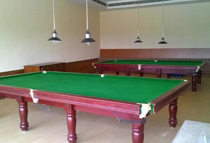 Resort Zip Rooms Mahindra World City 17