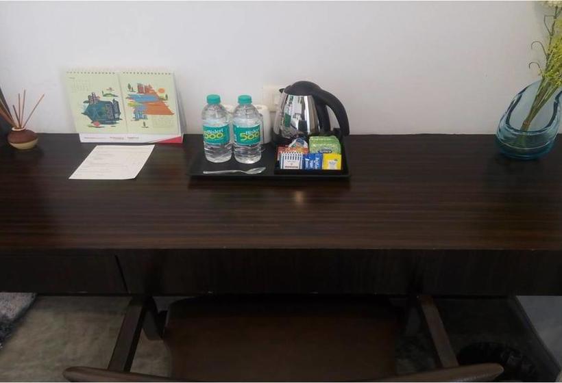 Resort Zip Rooms Mahindra World City 18