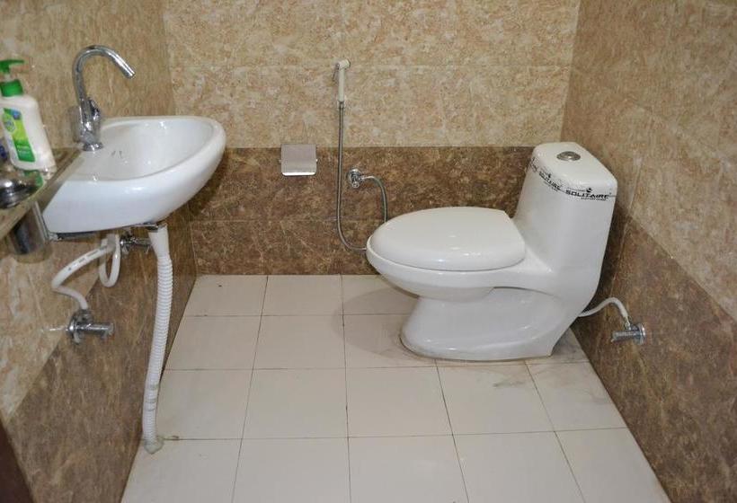 Ostello Backpacker S Nest 13