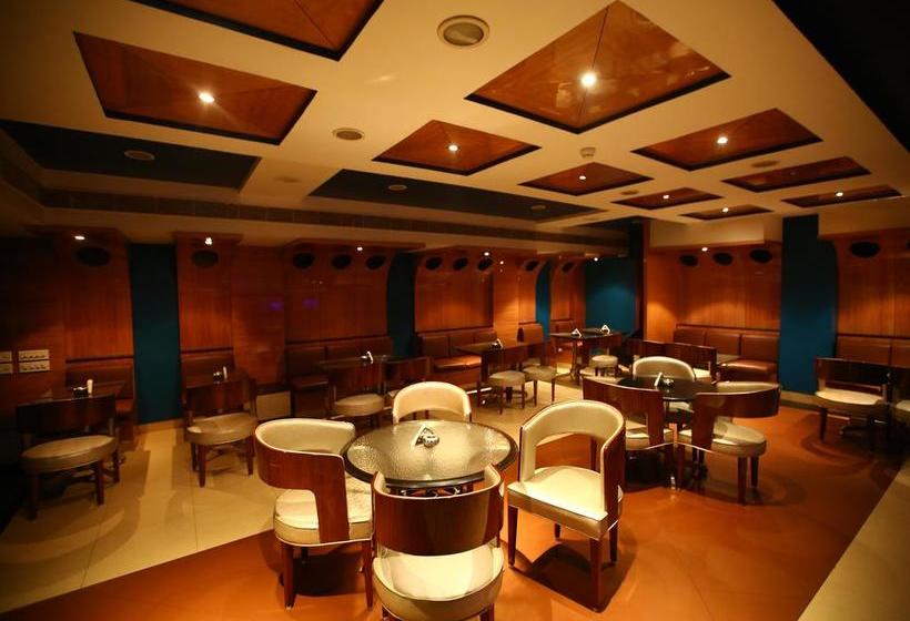 Hotel Oyo 728 Chennai Deluxe International 12