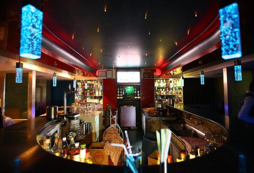 Hotel Oyo 728 Chennai Deluxe International 16