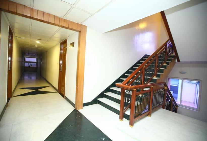 Hotel Oyo 728 Chennai Deluxe International 19