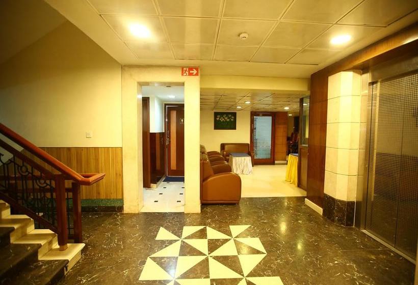 Hotel Oyo 728 Chennai Deluxe International 20