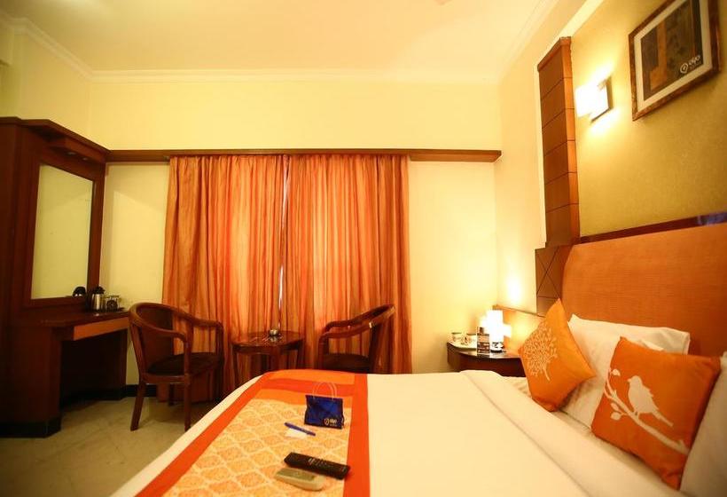 Hotel Oyo 728 Chennai Deluxe International 4