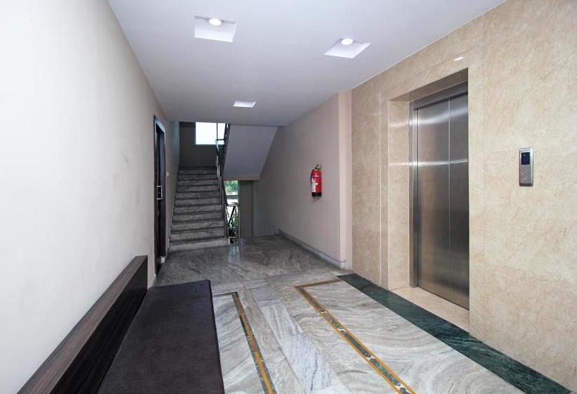 Hotel Oyo 3212 The Altira 17