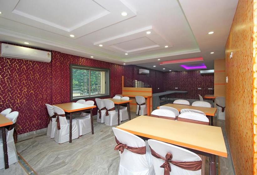 Hotel Oyo 3212 The Altira 18