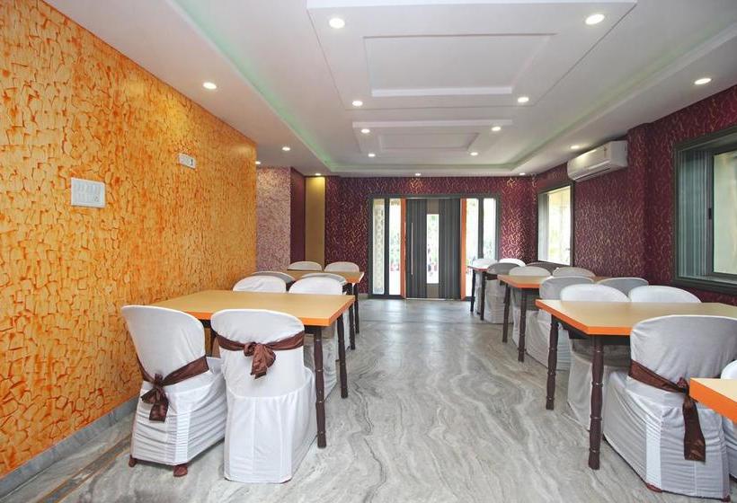 Hotel Oyo 3212 The Altira 19