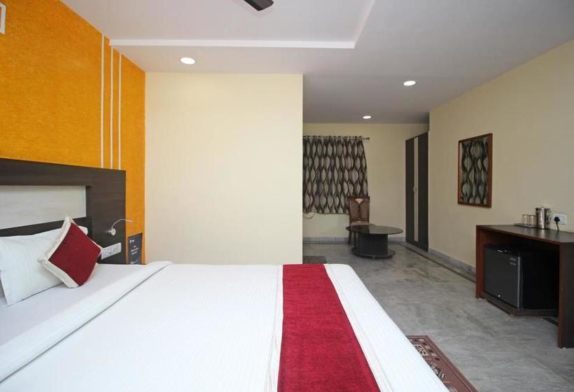 Hotel Oyo 3212 The Altira 3