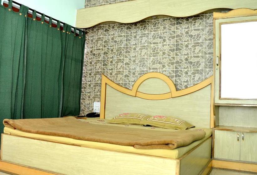 Kasauli Hotel Puri 1