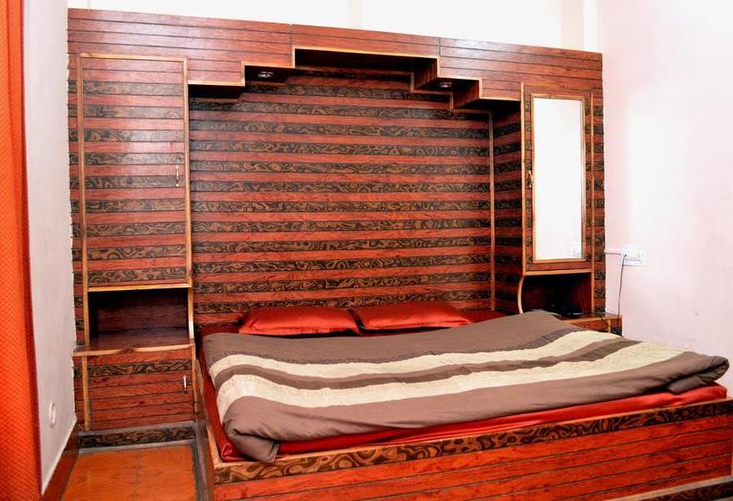 Kasauli Hotel Puri 9