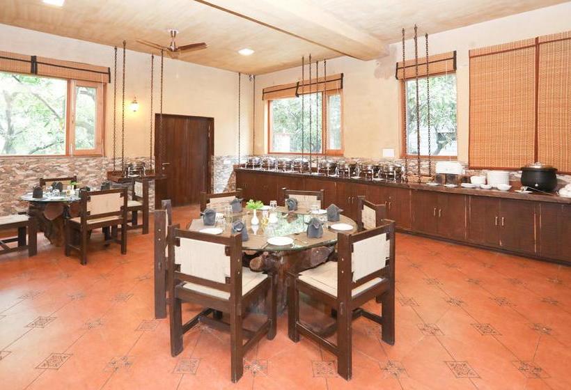 Resort Treebo Tuskar S 1