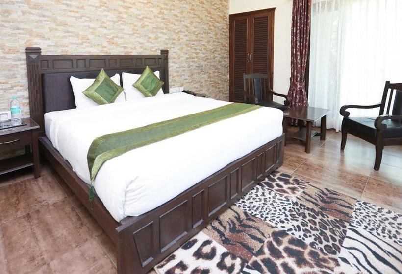 Resort Treebo Tuskar S 11