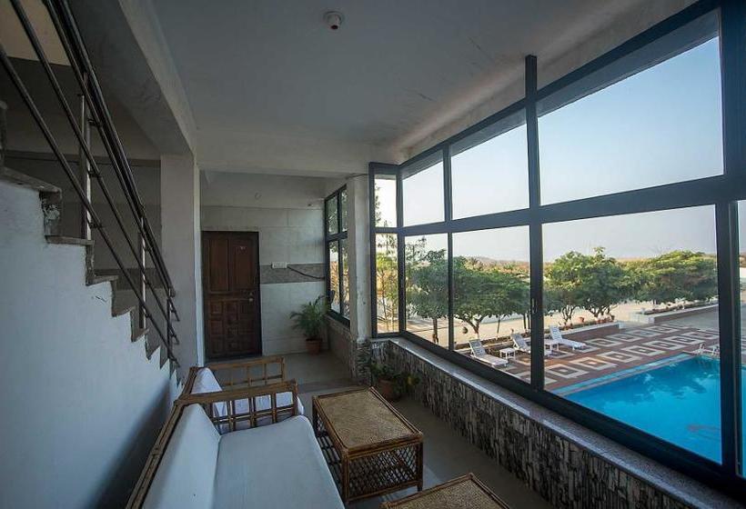 Vresorts Etranger Resort 3