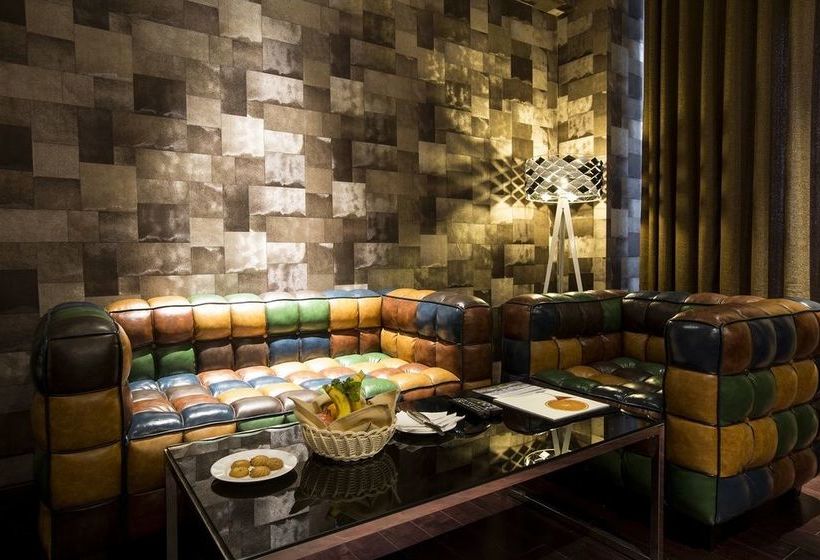 Hotel Citrus Chinchwad Pune 10