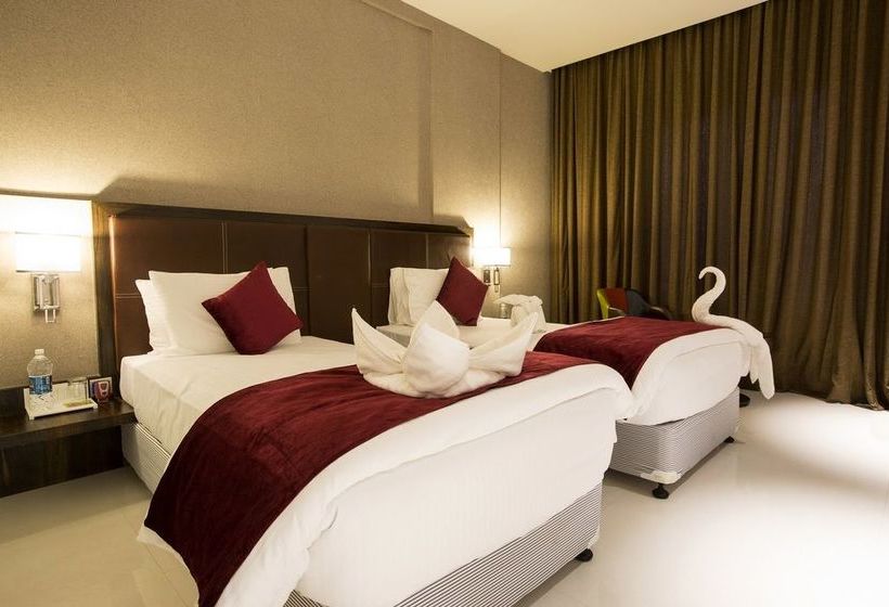 Hotel Citrus Chinchwad Pune 5