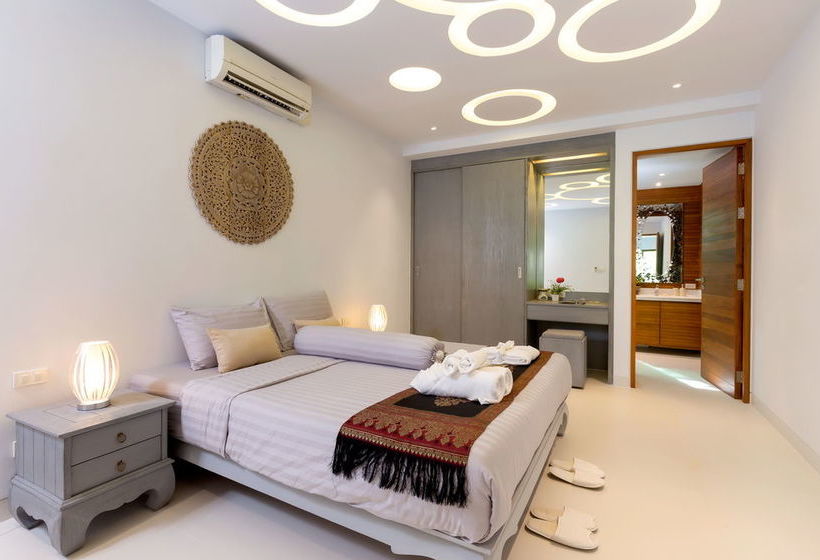 Karon Beach Pool Villas 1