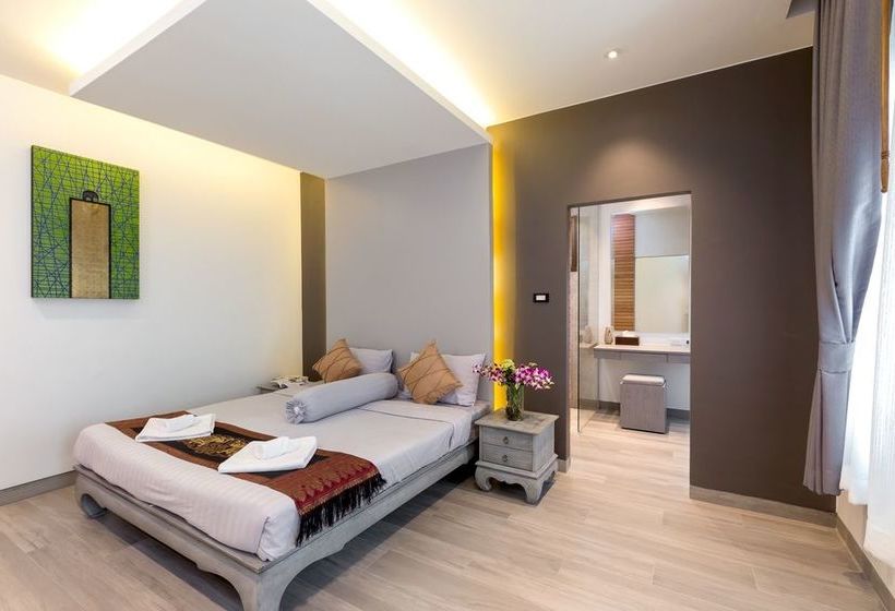 Karon Beach Pool Villas 12