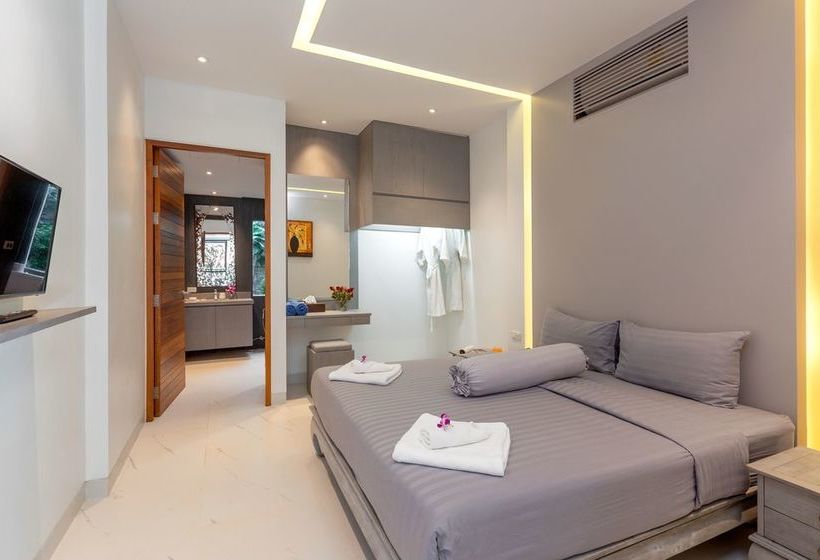 Karon Beach Pool Villas 15