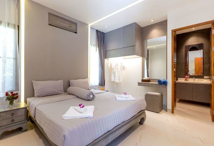 Karon Beach Pool Villas 16