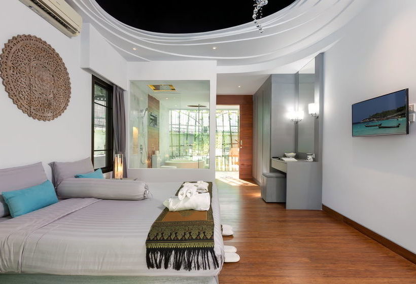 Karon Beach Pool Villas 2