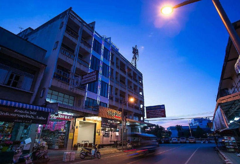 The Port Hostel By Suwatchai Surat Thani