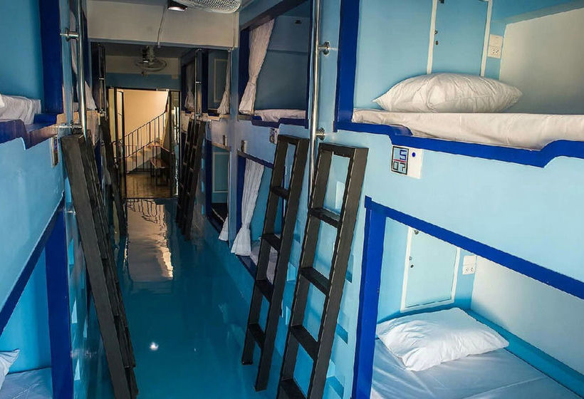 The Port Hostel By Suwatchai 10