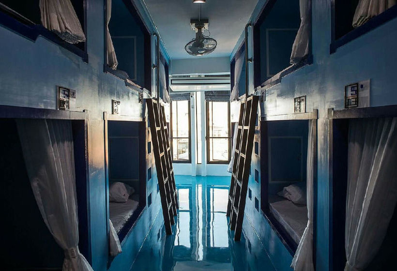 The Port Hostel By Suwatchai 13