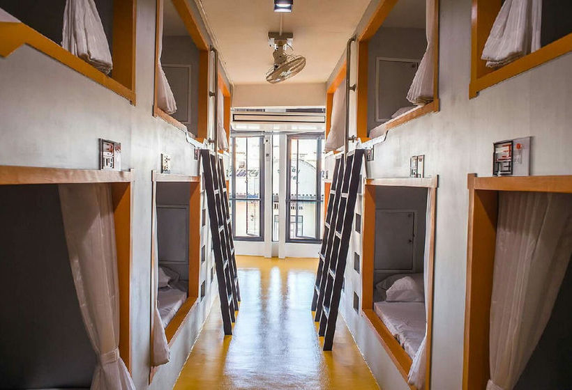 The Port Hostel By Suwatchai 18