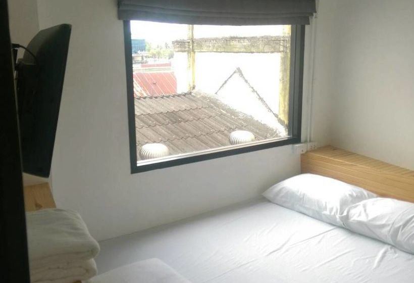 The Port Hostel By Suwatchai 19