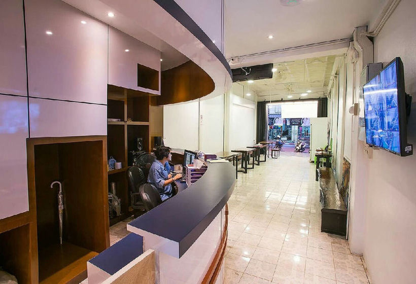 The Port Hostel By Suwatchai 2