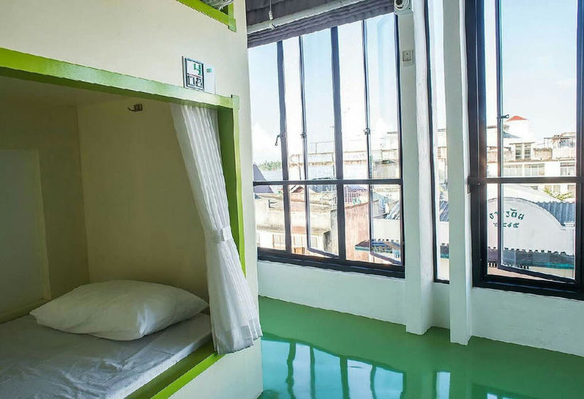 The Port Hostel By Suwatchai 6
