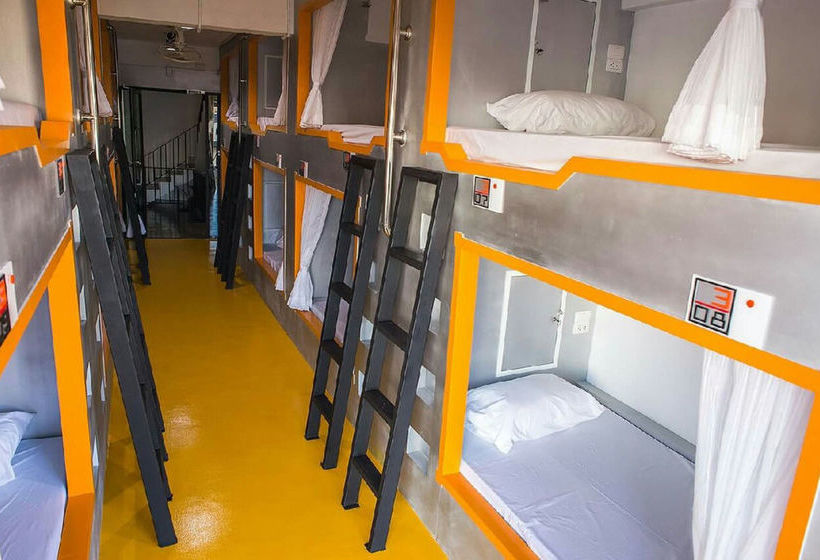 The Port Hostel By Suwatchai 7