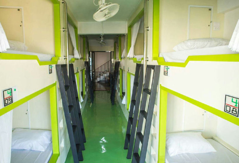 The Port Hostel By Suwatchai 9