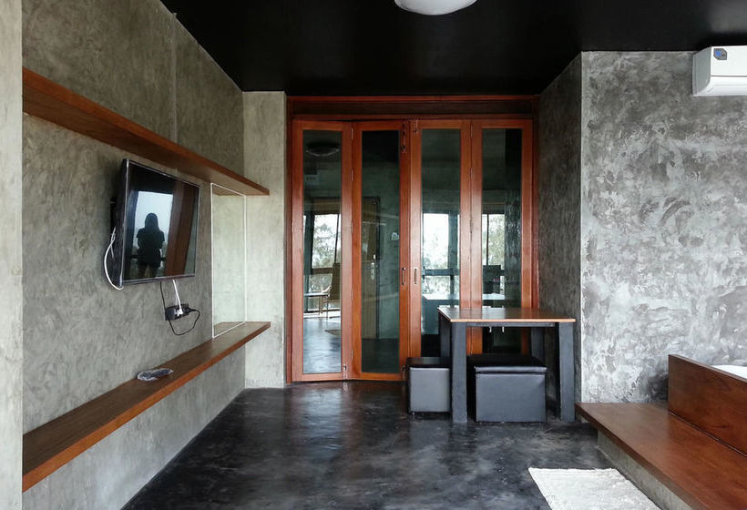 Pension Sabaidee Beach Rayong 13