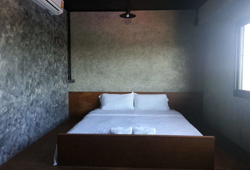 Pension Sabaidee Beach Rayong 8