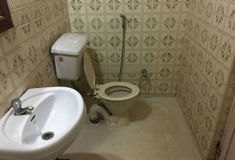 Hotel Crossroad Inn 10