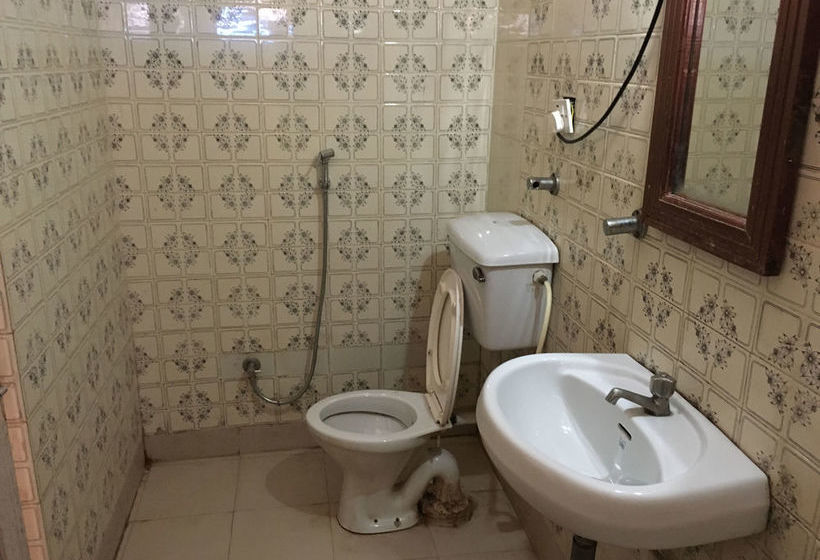 Hotel Crossroad Inn 9