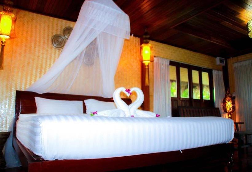 Hotel Bora Bora Villa Phuket 5