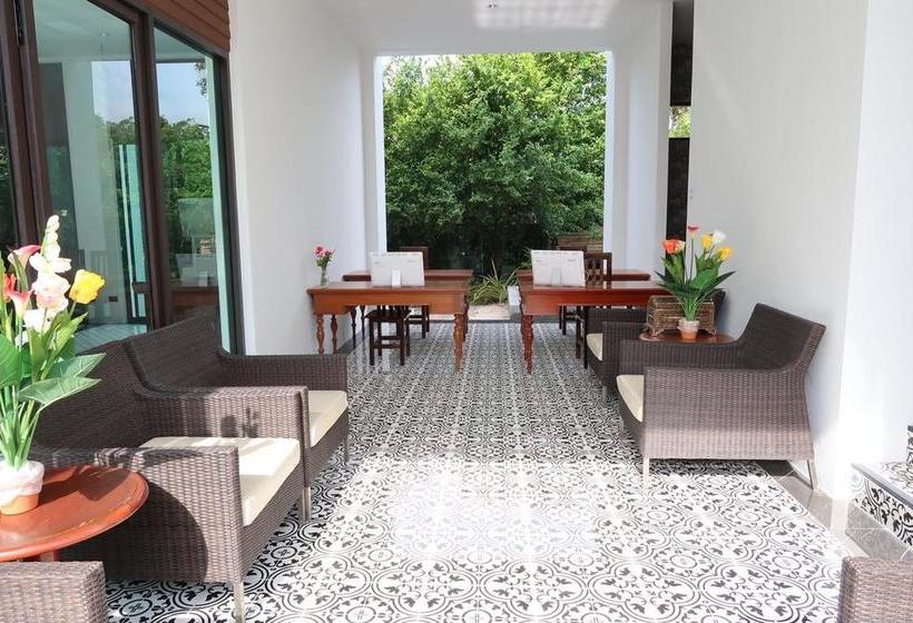 Hotel Bora Bora Villa Phuket 9