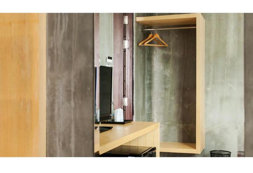 B2 Phuket Boutique & Budget Hotel 13