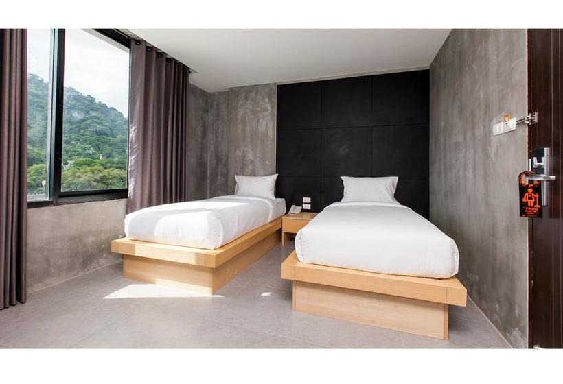 B2 Phuket Boutique & Budget Hotel 16