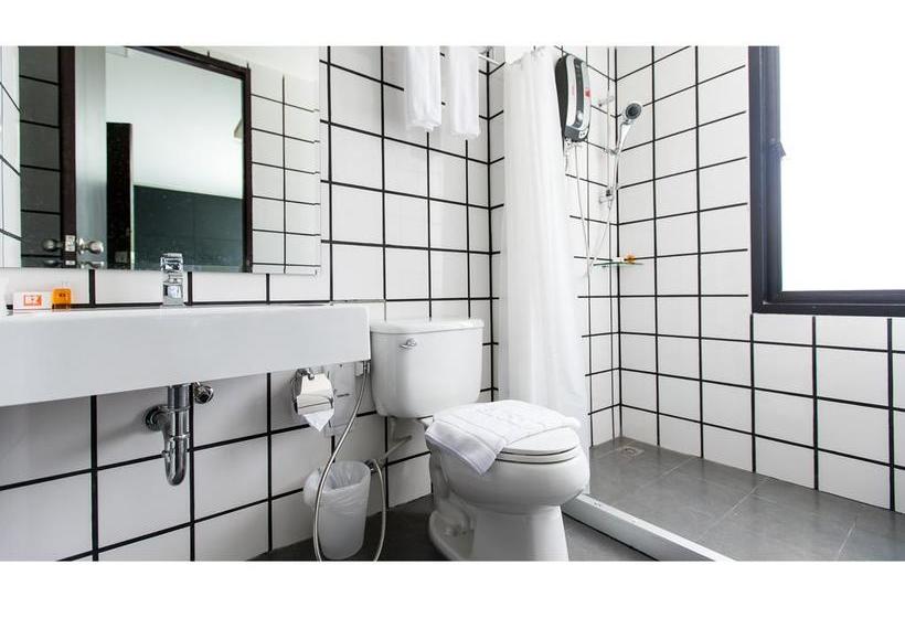 B2 Phuket Boutique & Budget Hotel 19