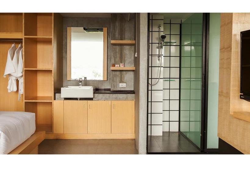 B2 Phuket Boutique & Budget Hotel 8