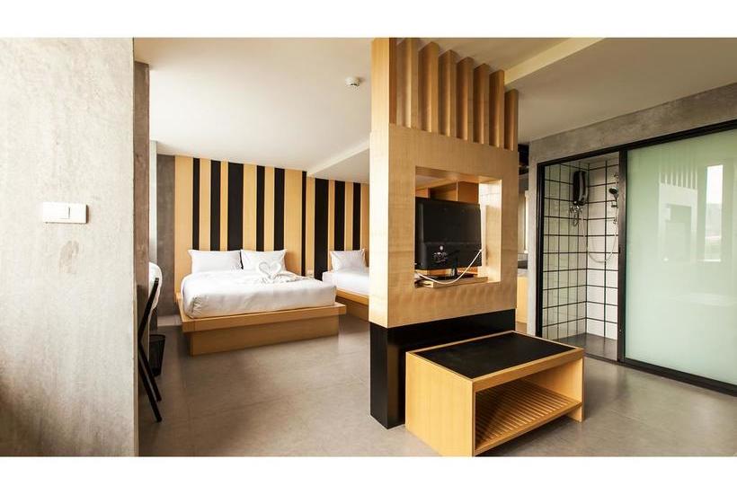 B2 Phuket Boutique & Budget Hotel 9