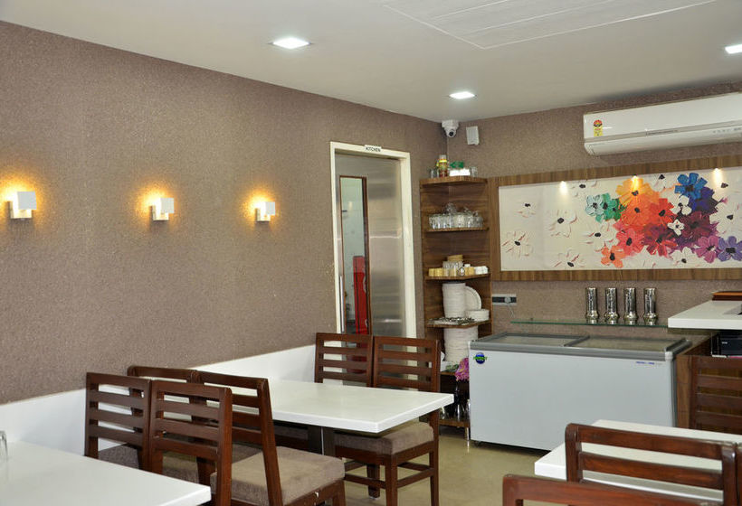 Hotel Lalajis Executive 12