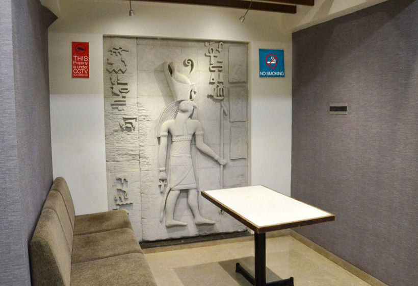 Hotel Lalajis Executive 13