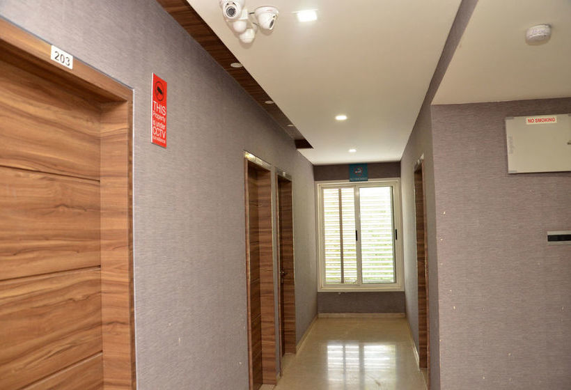 Hotel Lalajis Executive 14