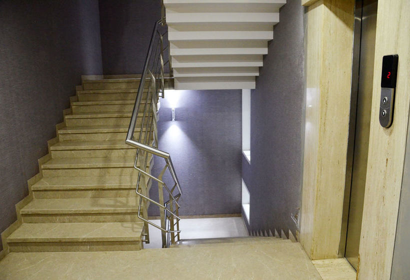 Hotel Lalajis Executive 15