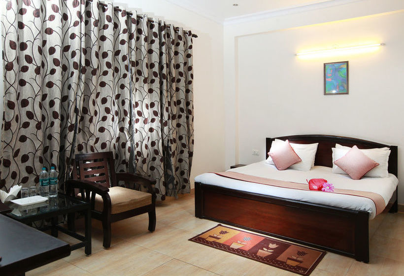 Hotel Mascot Hospitality Noida