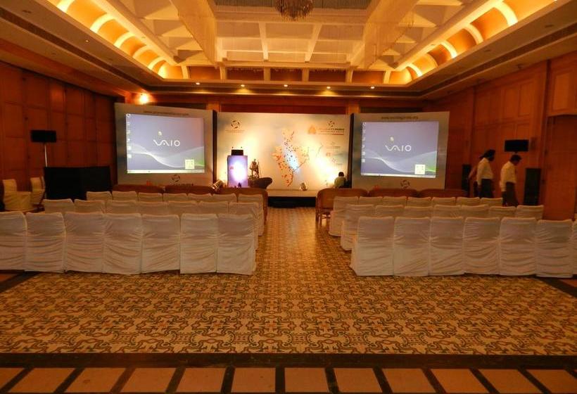 Hotel Midtown Grand 9